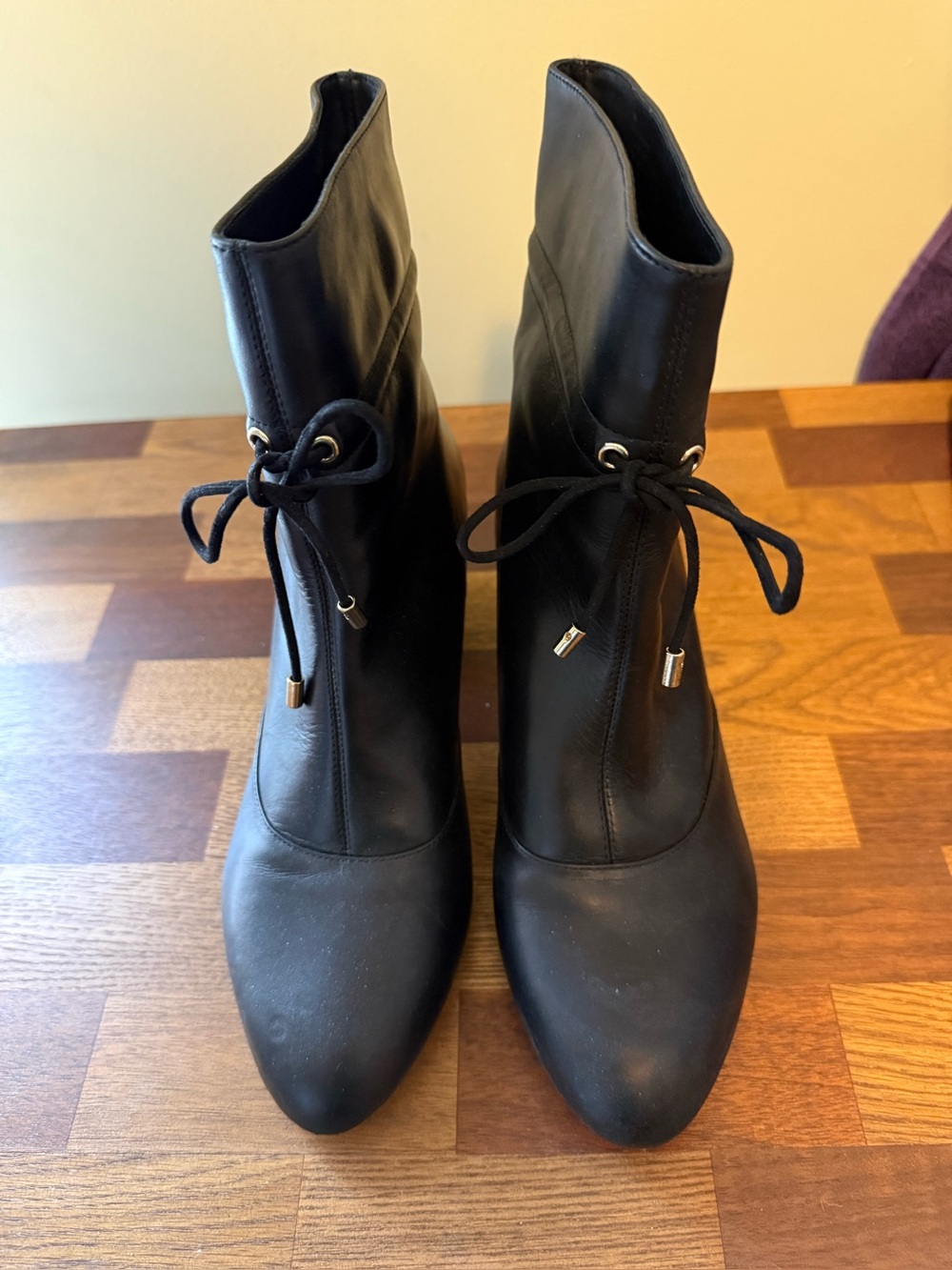 EUC Talbots Black Lace-Up Ankle Booties Sz 9